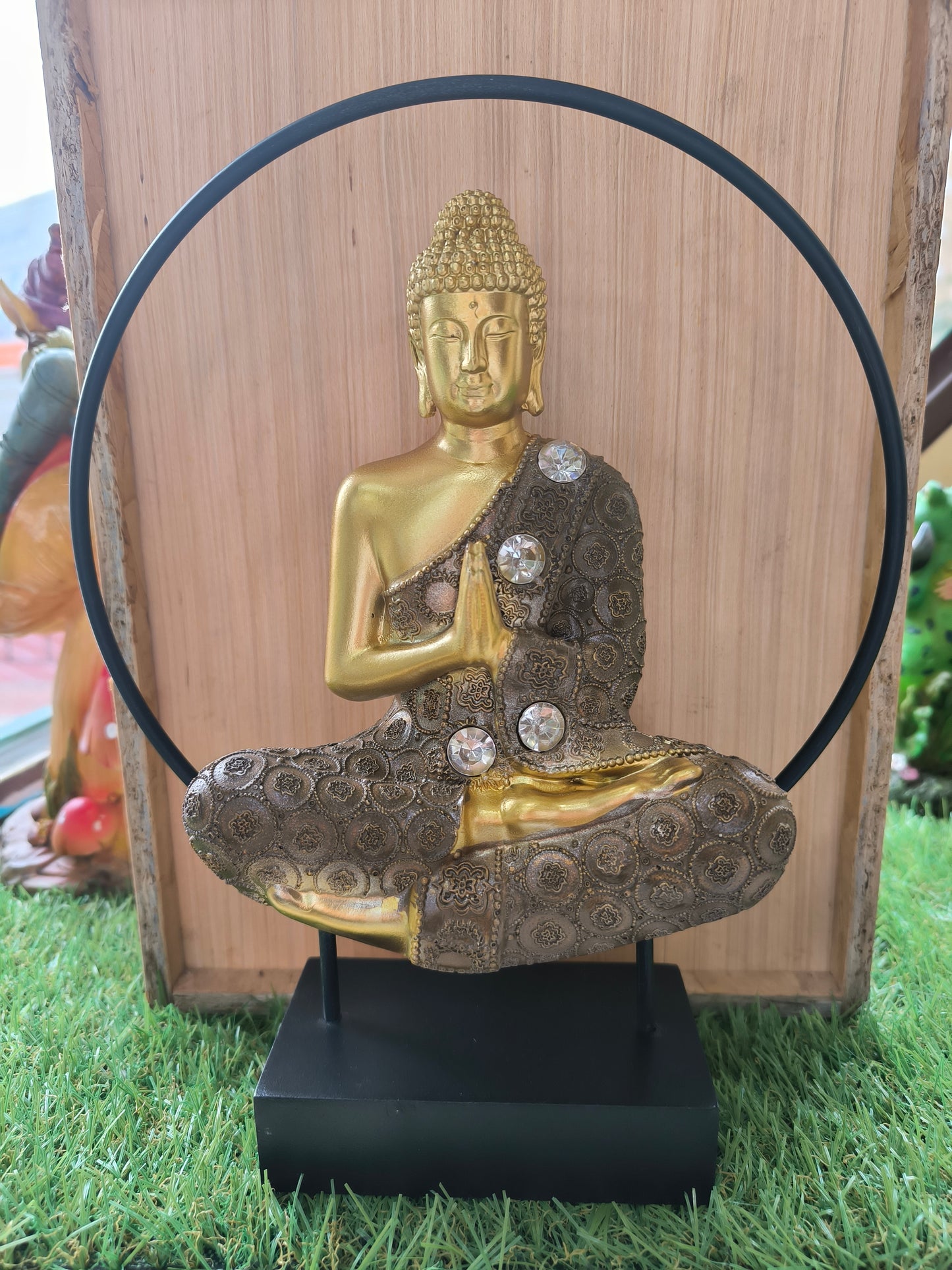 Figura De Arco Con Buda