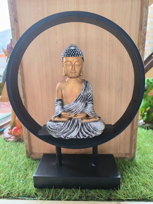 Figura De Arco Con Buda