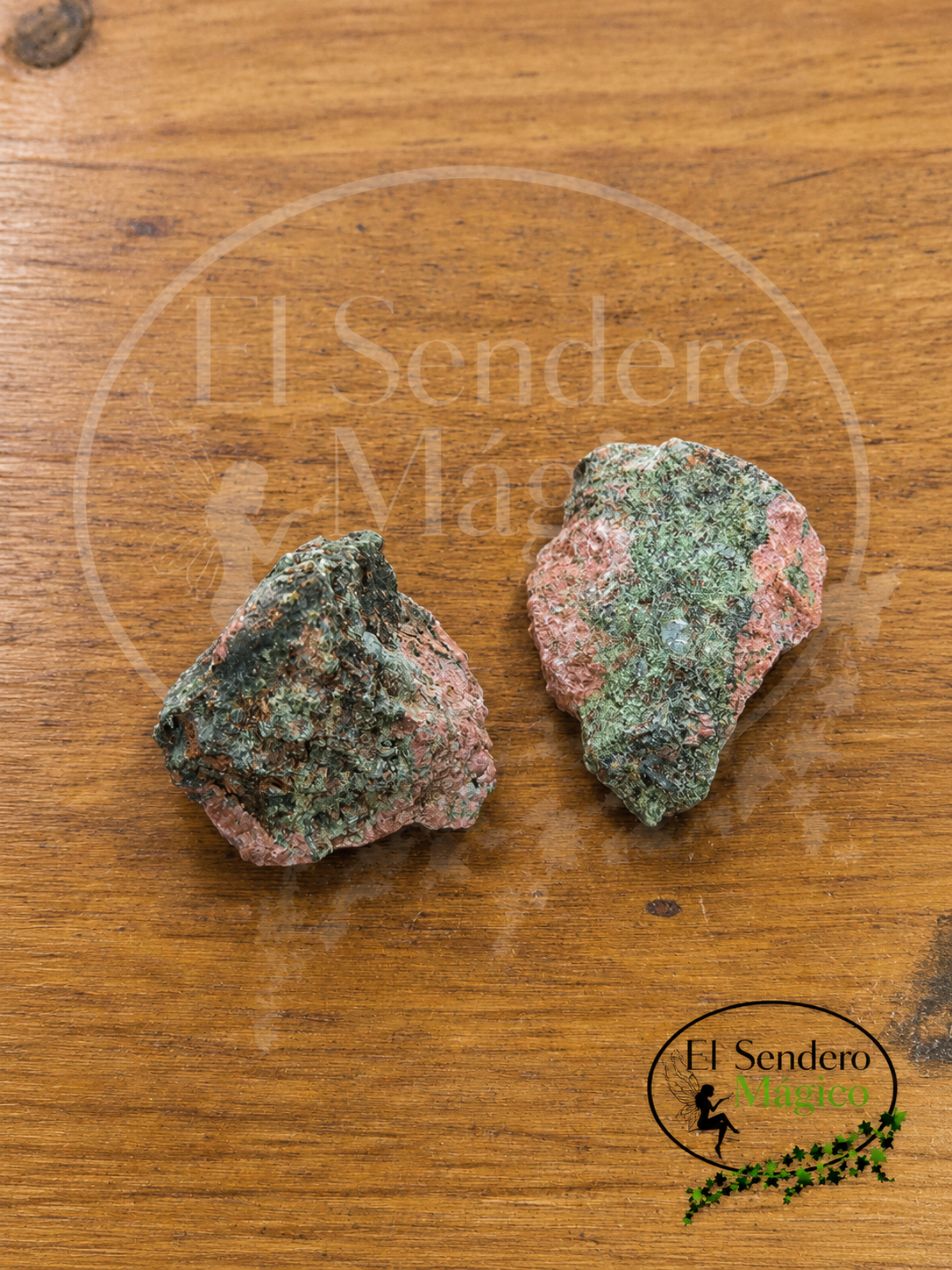 Mineral En Bruto De Unakita